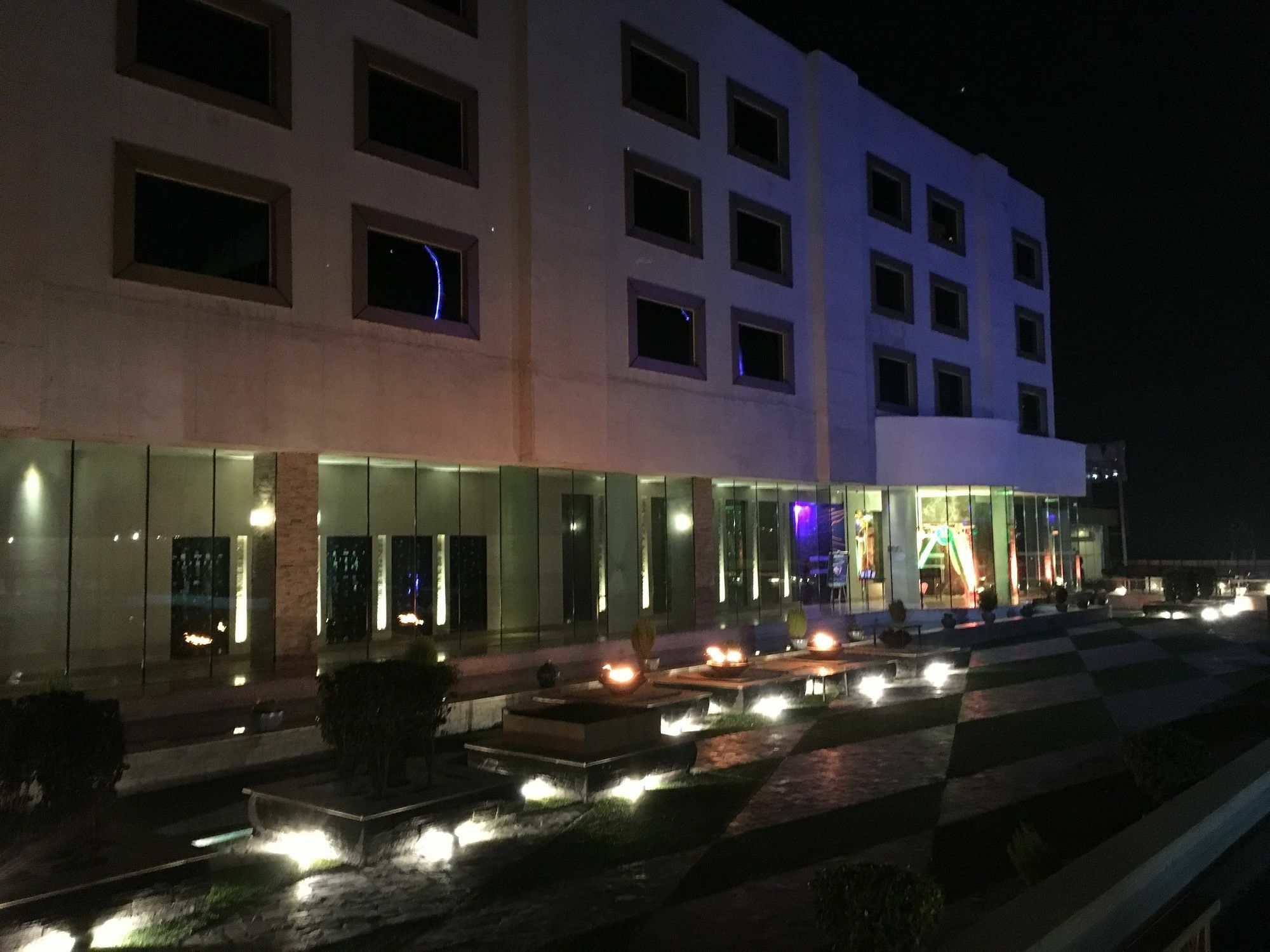 Radisson Blu Hotel Mbd Ludhiana Exterior photo